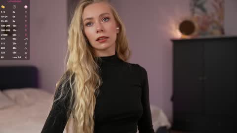 Snapshot of vika54784 chatting on October 18, 3:44 am vika54784 online show from October 18, 3:44 am