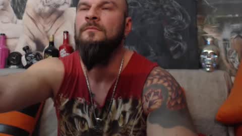 Snapshot of viking_me chatting on February 14, 7:23 pm viking online show from February 14, 7:23 pm