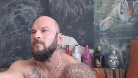 Snapshot of viking_me chatting on October 20, 9:58 am viking online show from October 20, 9:58 am