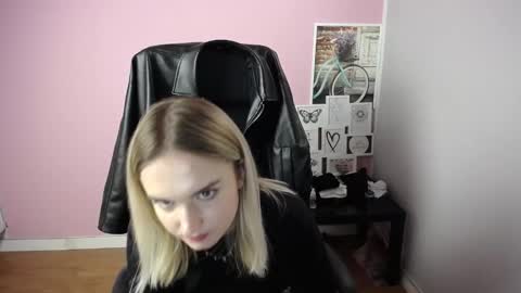 viktoria_lovely online show from October 22, 9:34 am