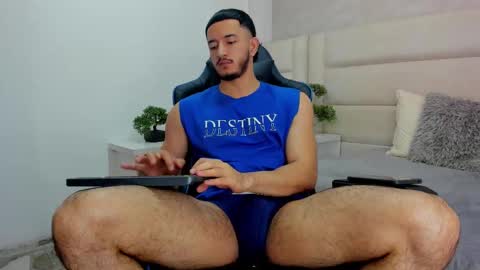 Snapshot of vilaty_makris chatting on September 25, 4:25 pm Vitaly online show from September 25, 4:25 pm