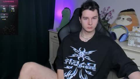 Vincent Strong online show from December 21, 1:34 am