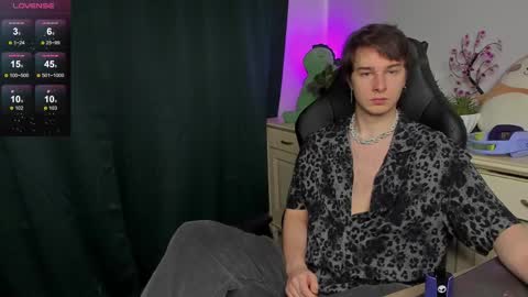 Vincent Strong online show from October 19, 9:47 am