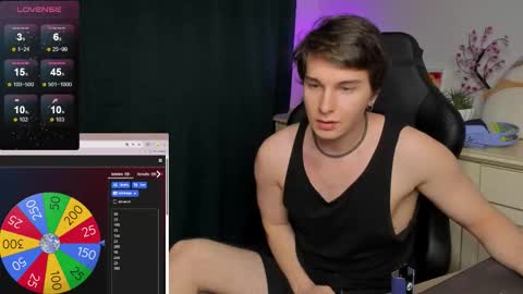 Vincent Strong online show from November 1, 10:25 am