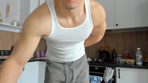 Snapshot of vincent_o chatting on March 1, 8:45 am Vincent. uncut 18cm online show from March 1, 8:45 am