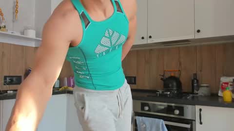 Snapshot of vincent_o chatting on February 24, 7:55 am Vincent. uncut 18cm online show from February 24, 7:55 am