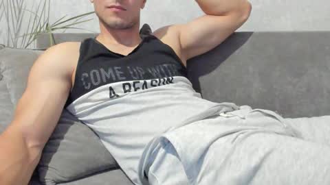 Snapshot of vincent_o chatting on September 16, 4:54 pm Vincent. uncut 18cm online show from September 16, 4:54 pm