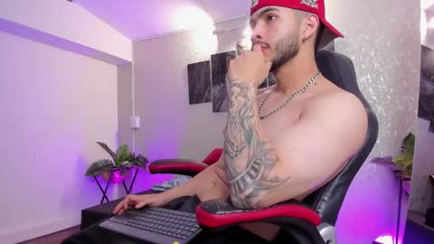 Vincent online show from October 8, 3:45 am