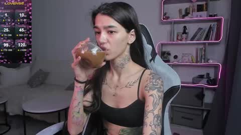 vinkitinkii online show from March 7, 6:24 am