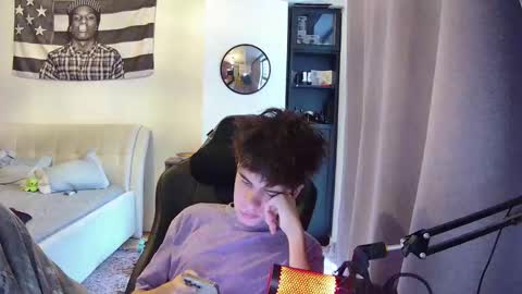 vinnie online show from November 28, 7:05 am