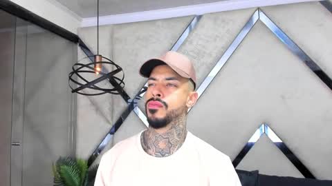 ---Vinzen--- online show from October 22, 4:48 am