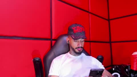 ---Vinzen--- online show from February 25, 5:11 am