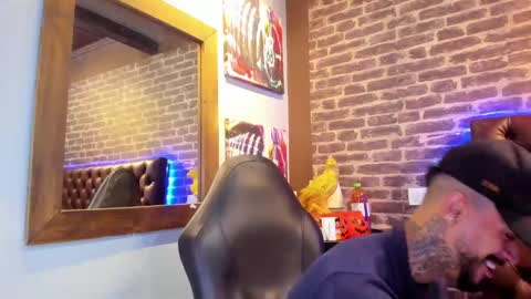 ---Vinzen--- online show from November 4, 3:52 am