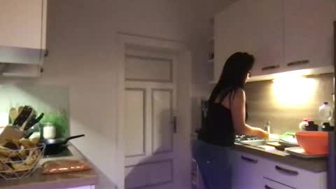 Snapshot of viola_beck chatting on October 4, 7:11 pm Vio online show from October 4, 7:11 pm