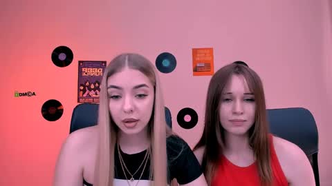 viola_sweet_ online show from May 12, 8:45 am