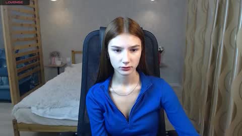 Snapshot of violaberry__ chatting on September 20, 2:25 am violaberry__ online show from September 20, 2:25 am