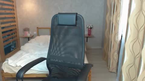 Snapshot of violaberry__ chatting on October 12, 3:21 am violaberry__ online show from October 12, 3:21 am