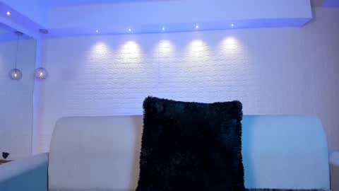 Snapshot of violeet_scott chatting on February 21, 10:50 am Violett Everyday From 0530 to 1430 Col Time online show from February 21, 10:50 am