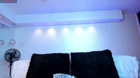 Snapshot of violeet_scott chatting on September 23, 10:53 am Violett Everyday From 0530 to 1430 Col Time online show from September 23, 10:53 am