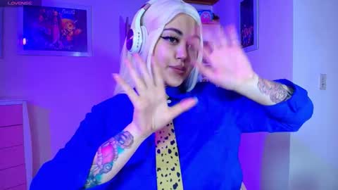 violet online show from March 1, 3:55 am