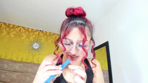 violeethh__ online show from February 27, 4:21 pm