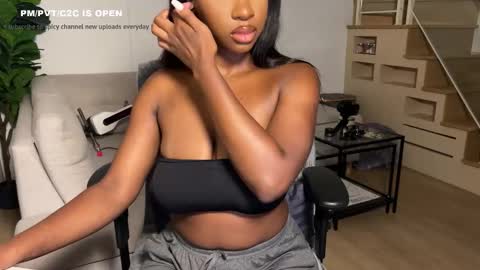 Fantasy Black Girl online show from February 11, 5:55 am