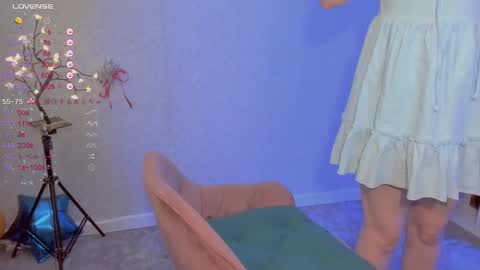 Snapshot of violet____h chatting on January 7, 8:31 pm violet____h online show from January 7, 8:31 pm