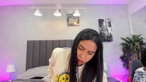 Violet and Myers online show from November 16, 1:02 pm