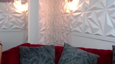 Violet online show from February 25, 1:58 pm