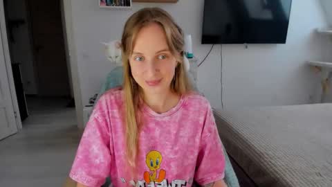 Violet online show from September 11, 1:45 pm