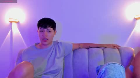 Snapshot of violet_casper_ chatting on October 20, 4:39 am Violet and Casper online show from October 20, 4:39 am