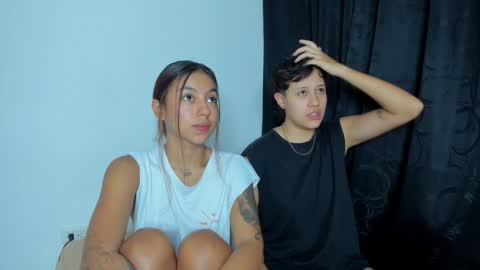 Snapshot of violet_casper_ chatting on January 9, 9:48 am Violet and Casper online show from January 9, 9:48 am