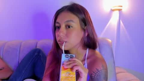 Snapshot of violet_casper_ chatting on September 13, 6:05 am Violet and Casper online show from September 13, 6:05 am