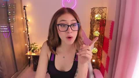 violet online show from February 22, 11:03 pm