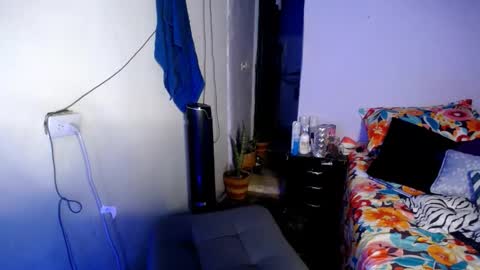 Snapshot of violet_hyuga chatting on October 18, 2:49 am violet_hyuga online show from October 18, 2:49 am