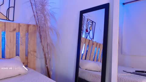 Violet Jones online show from February 25, 1:53 pm