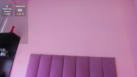 violet online show from January 16, 2:59 pm