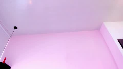 violet online show from September 9, 1:33 pm