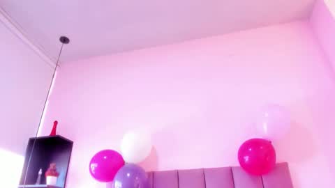 violet online show from November 7, 12:51 pm