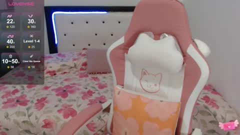 Snapshot of violet_stone22 chatting on March 11, 5:35 am Violeta online show from March 11, 5:35 am