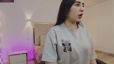 violet_tay1 online show from October 19, 11:37 am