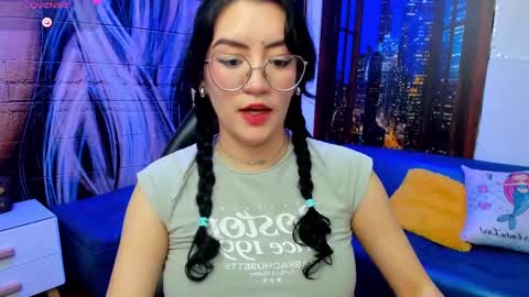 Snapshot of violeta_diazz chatting on March 6, 11:20 pm online show from March 6, 11:20 pm