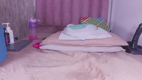 Snapshot of violeta_london chatting on September 11, 1:34 pm violeta london online show from September 11, 1:34 pm
