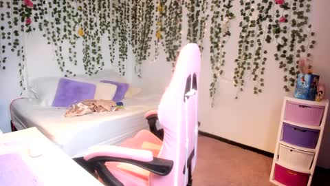 Snapshot of violeta_milleer chatting on October 3, 3:42 pm Violeta online show from October 3, 3:42 pm