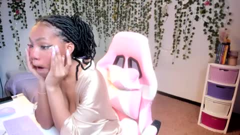 Snapshot of violeta_milleer chatting on October 8, 3:51 pm Violeta online show from October 8, 3:51 pm
