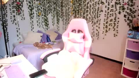 Snapshot of violeta_milleer chatting on October 15, 4:08 pm Violeta online show from October 15, 4:08 pm