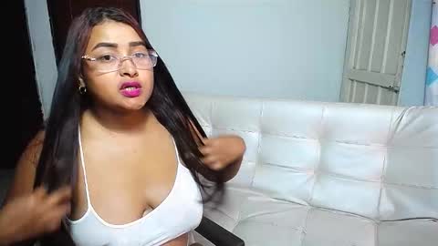 violeta_rouses online show from March 13, 3:15 pm