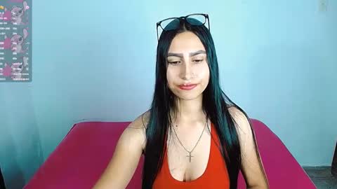 Snapshot of violeta_rouses chatting on October 8, 10:27 pm violeta_rouses online show from October 8, 10:27 pm