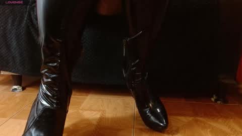 Violeta  morrison online show from November 15, 9:11 am