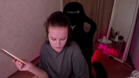 Violet online show from November 7, 4:53 pm